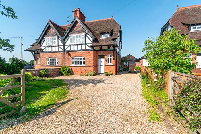 3 Bedroom Semi-Detached House For Sale In School Cottages, Nantwich Road, CW10