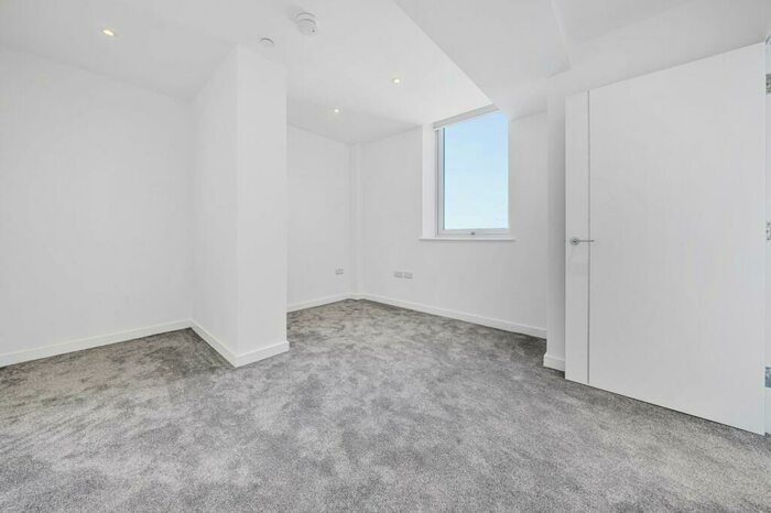 2 Bedroom Apartment To Rent In Beckenham Road, Beckenham, BR3