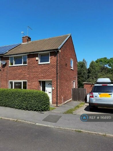 3 Bedroom Semi-Detached House To Rent In Fairway, Dodworth, S75