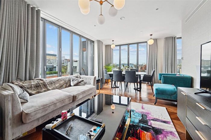 3 Bedroom Flat To Rent In Richmond Buildings, London, W1D