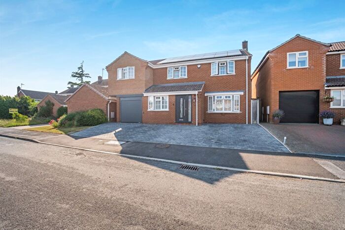 4 Bedroom Detached House For Sale In College Close, Great Casterton, Stamford, PE9