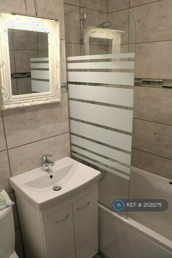 1 Bedroom Flat To Rent In Towan Avenue, Fishermead, Milton Keynes, MK6