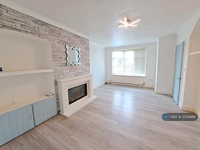 3 Bedroom Terraced House To Rent In Dimsdale Grove, Birmingham, B31