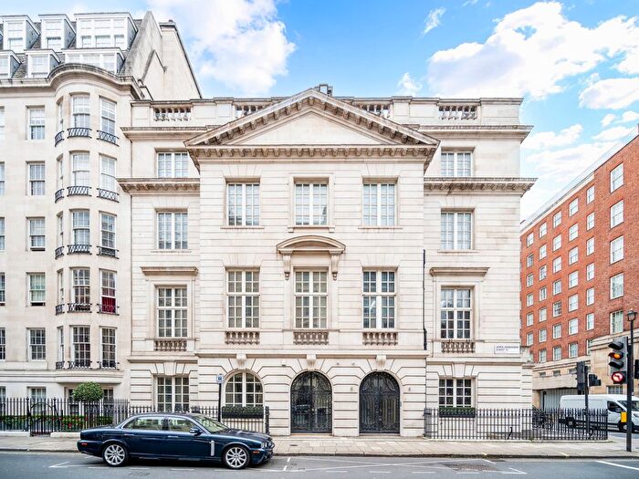 2 Bedroom Flat To Rent In Upper Grosvenor Street, London, W1K