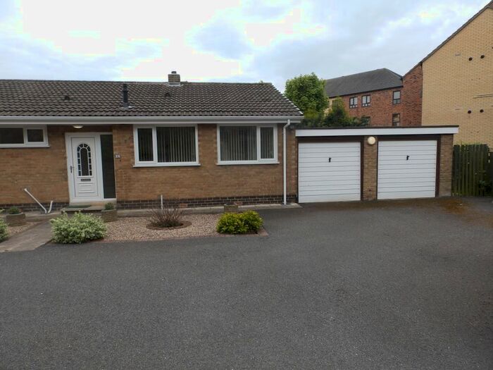 2 Bedroom Bungalow To Rent In Manygates Park, Wakefield, West Yorkshire, Uk, WF1