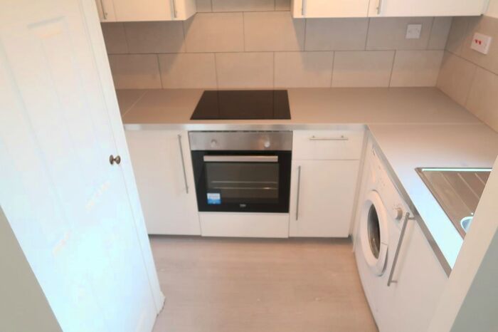 1 Bedroom Flat To Rent In Dalrymple Close, London, N14