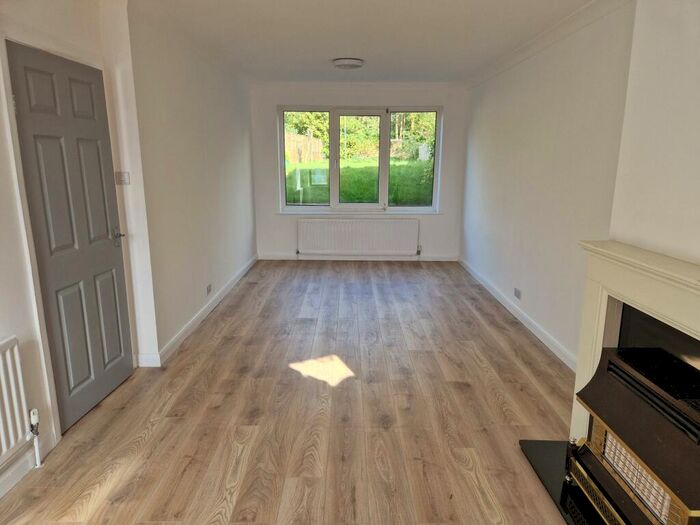 3 Bedroom House To Rent In Bramingham Road Luton, LU3