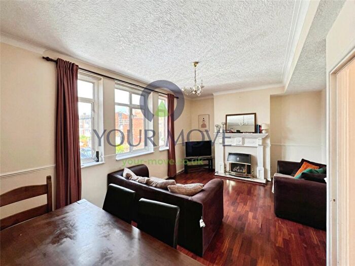 2 Bedroom Maisonette To Rent In Carnbrook Road, London, SE3