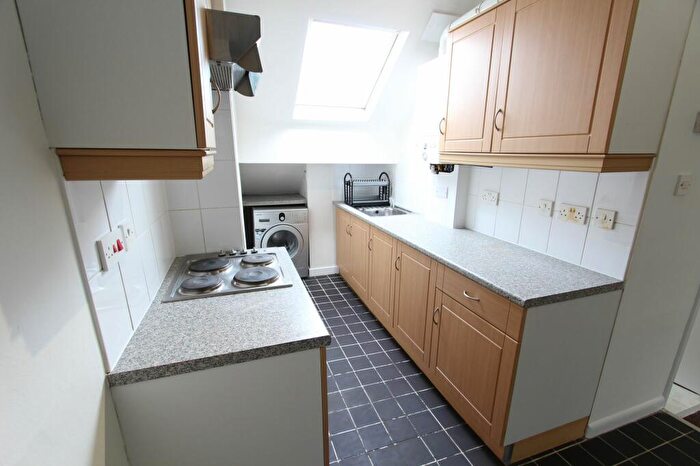 2 Bedroom Property To Rent In Meersbrook Park Road, Sheffield, S8