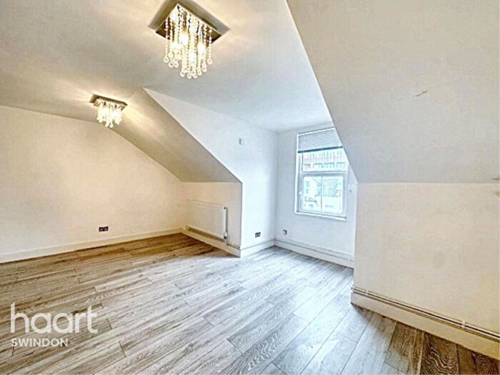 Studio To Rent In Milton Road, Swindon, SN1