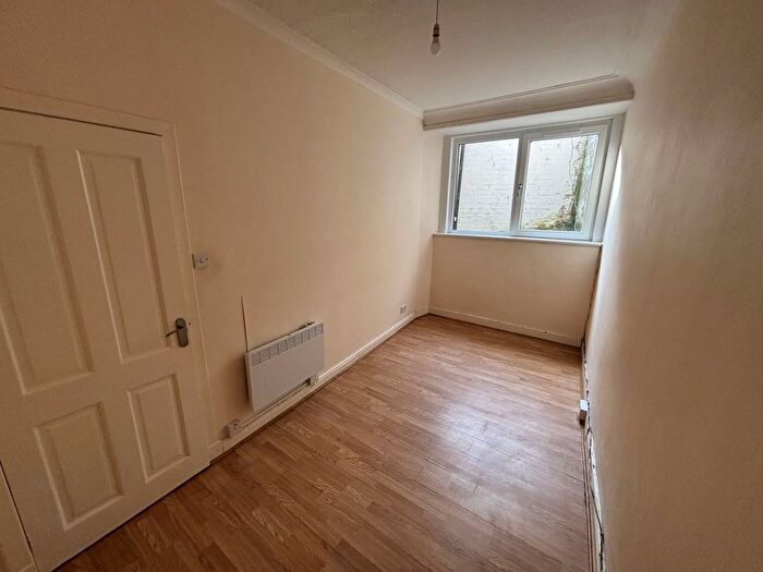 2 Bedroom Flat For Sale In High Street, Arbroath, Angus, DD11