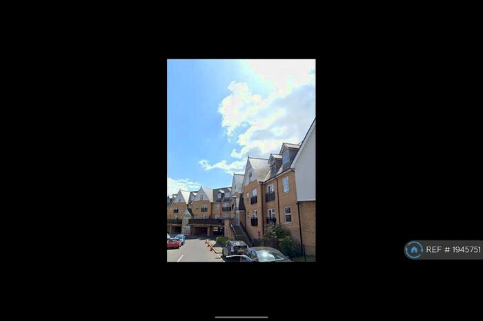 2 Bedroom Flat To Rent In Tanner Close, Crayford Dartford, DA1