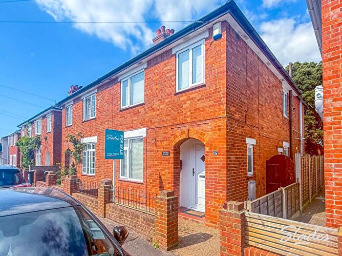 3 Bedroom Semi-Detached House To Rent In Wicklea Road, Southbourne, Bournemouth, BH6