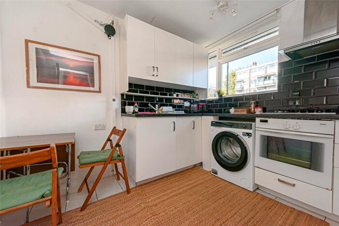 1 Bedroom Apartment To Rent In Buxton Court, Windsor Terrace, Hackney, London, N1