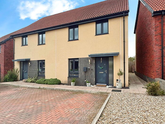 3 Bedroom Semi Detached House For Sale In Cranbrook, Exeter, EX5