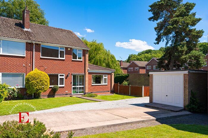 3 Bedroom Semi-Detached House For Sale In Northvale Close, Kenilworth, CV8