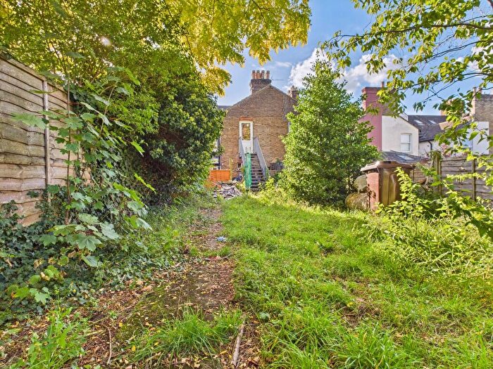 3 Bedroom Maisonette To Rent In Hastings Road, Maidstone, Kent, ME15