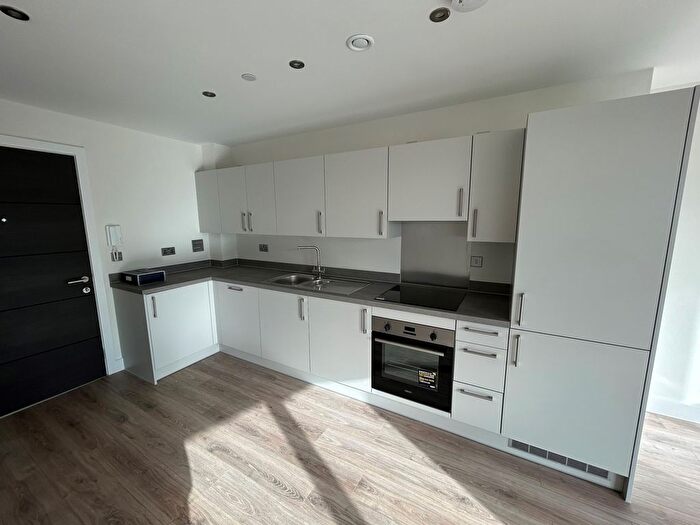 1 Bedroom Flat To Rent In Bristol Street, Southside, Birmingham, B5