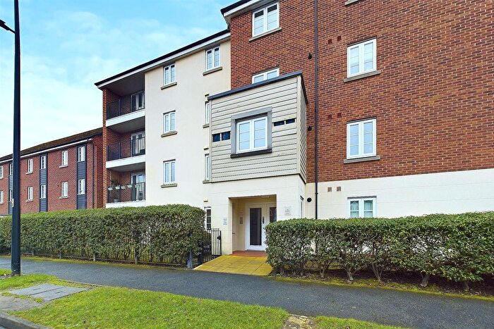 2 Bedroom Flat To Rent In Boston Boulevard, Chapelford, Warrington, Cheshire, WA5