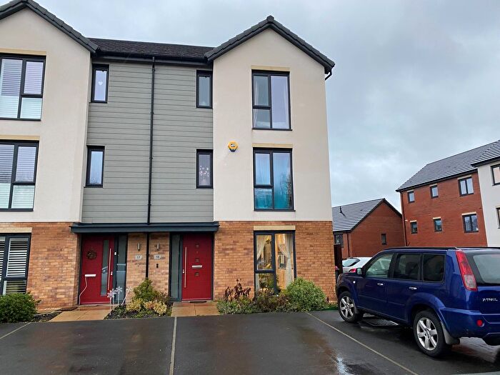 4 Bedroom Semi Detached House To Rent In Sorby Row, Rotherham, S60