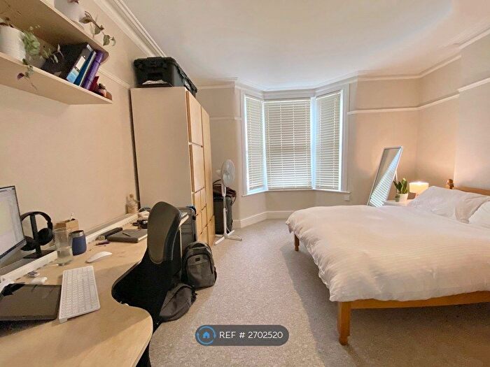 4 Bedroom End Of Terrace House To Rent In Student House - Springfield Avenue, Bristol, BS7