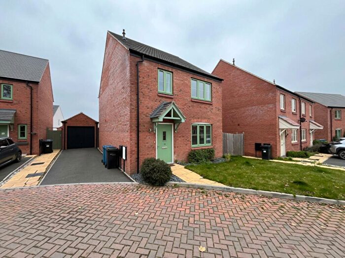 4 Bedroom Detached House To Rent In The Shotts, Alrewas, DE13