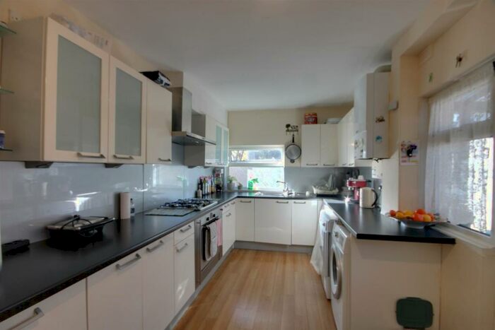 3 Bedroom House To Rent In Catisfield Road, Enfield, EN3