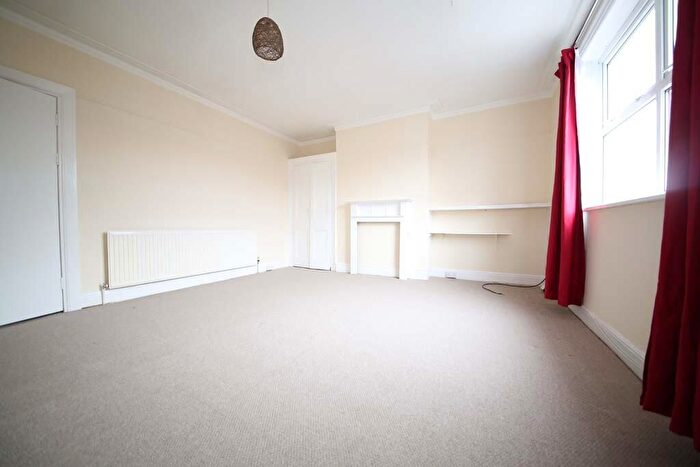 2 Bedroom Flat To Rent In Methley Drive, Chapel Allerton, LS7