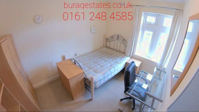 7 Bedroom Town House To Rent In Kingswood Road, Manchester, M14