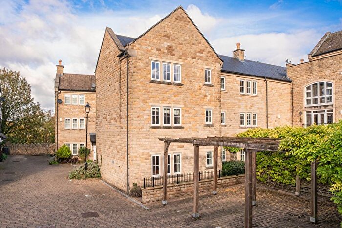 2 Bedroom Flat For Sale In Micklethwaite Steps, Wetherby, Uk, LS22