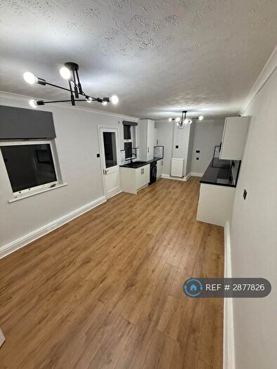 4 Bedroom Semi Detached House To Rent In Foxhall Road, Ipswich, IP3