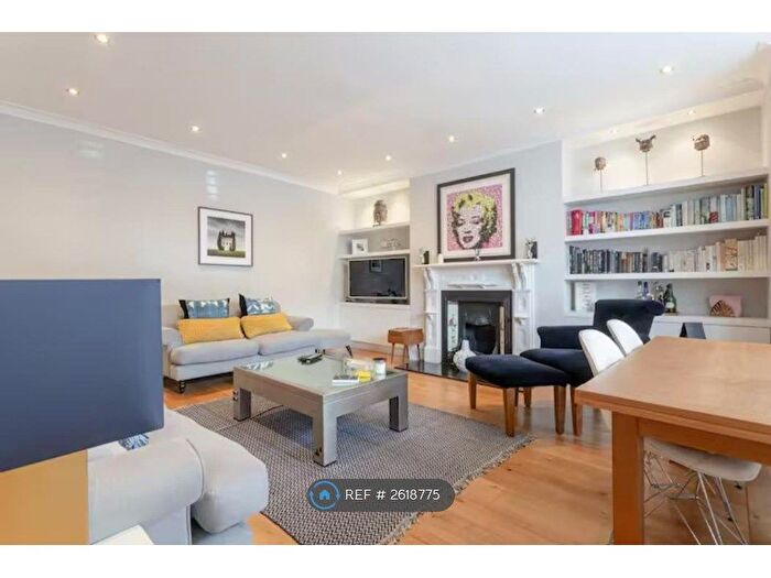 2 Bedroom Flat To Rent In The Avenue, London, NW6