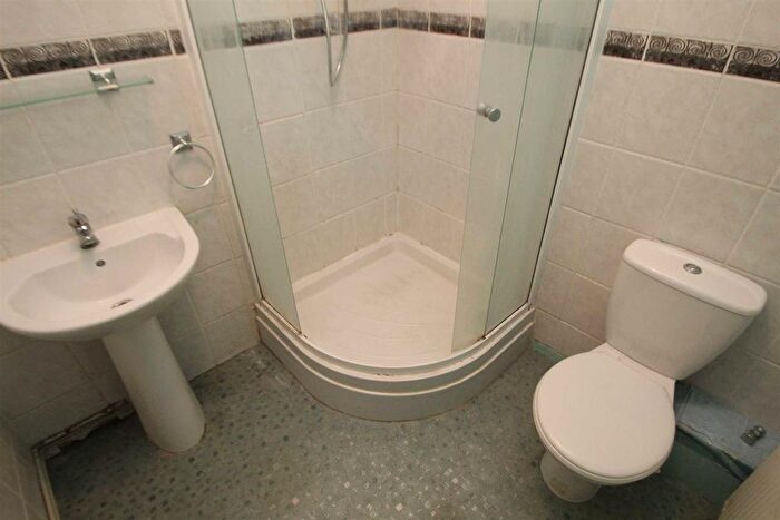 2 Bedroom Terraced House For Sale In Castle Street, Oswestry, SY11