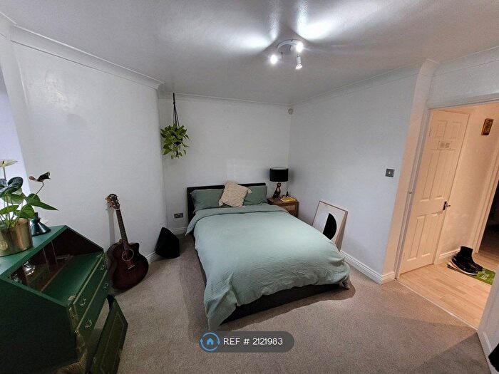1 Bedroom Flat To Rent In Christchurch Road, London, N8