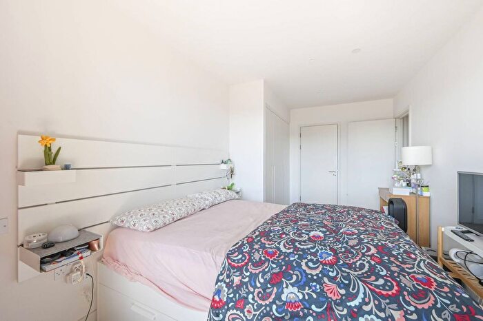 2 Bedroom Flat To Rent In Marco Polo, Docklands, London, E16