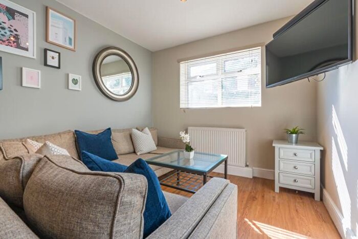 6 Bedroom Terraced House To Rent In Liss Road, Portsmouth, PO4