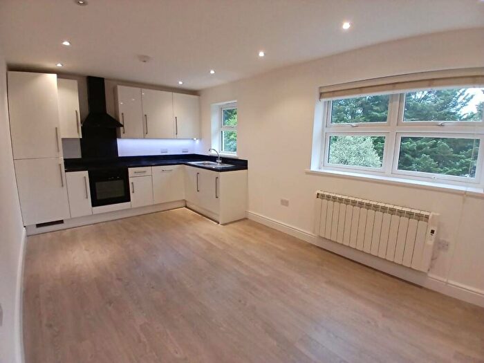 1 Bedroom Apartment To Rent In Gloucester Road, Redhill, RH1