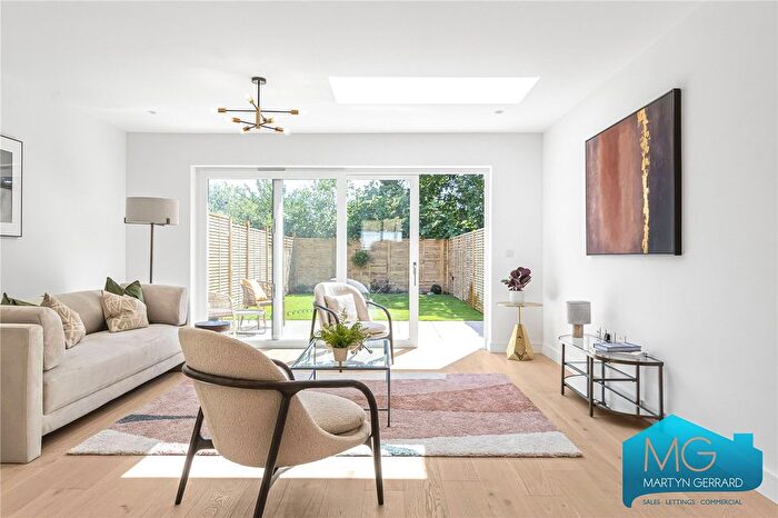 3 Bedroom Terraced House For Sale In Melrose Mews, London, N14