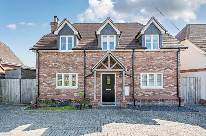 4 Bedroom Detached House For Sale In Andover Road, Ludgershall, SP11