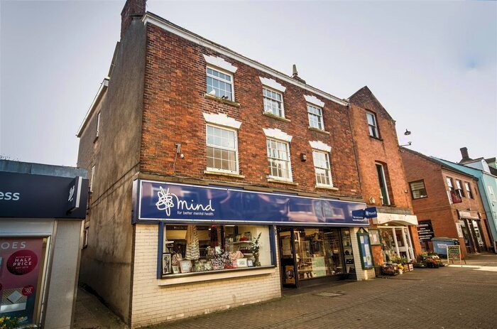 1 Bedroom Flat To Rent In Parsonage Street, Dursley, GL11