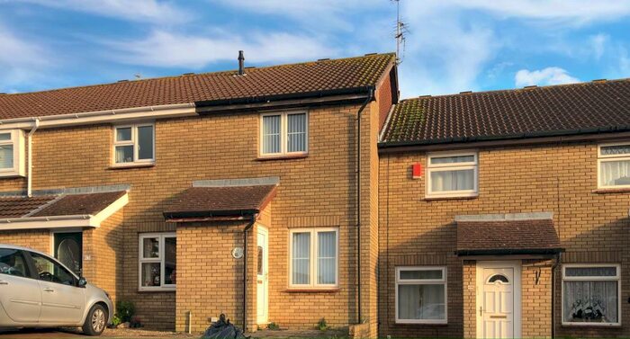 2 Bedroom House To Rent In Arlington Road, Sully, Penarth, CF64