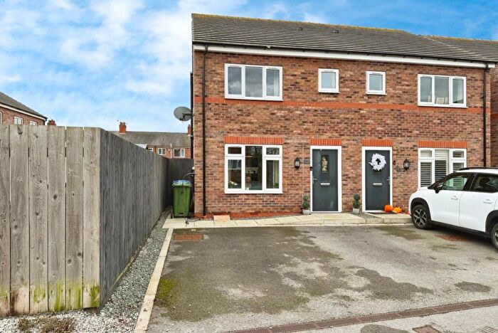 3 Bedroom Semi Detached House For Sale In Carter Drive, Hessle, HU13