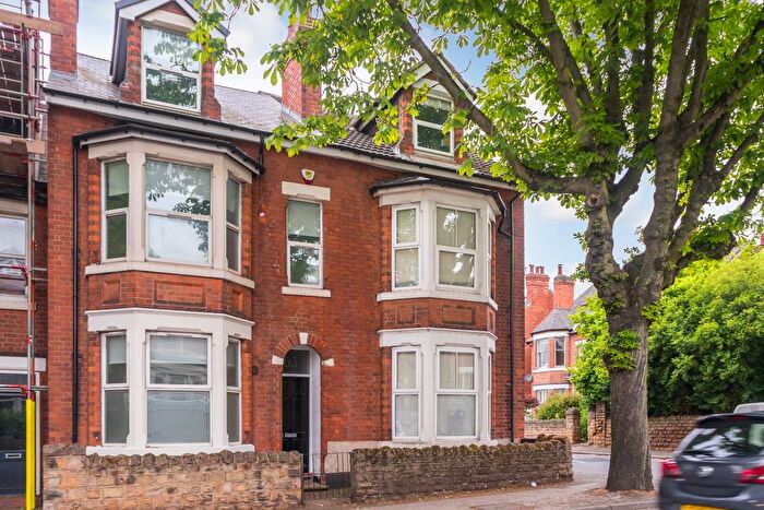 5 Bedroom Semi-Detached House To Rent In Hucknall Road, Nottingham, NG5