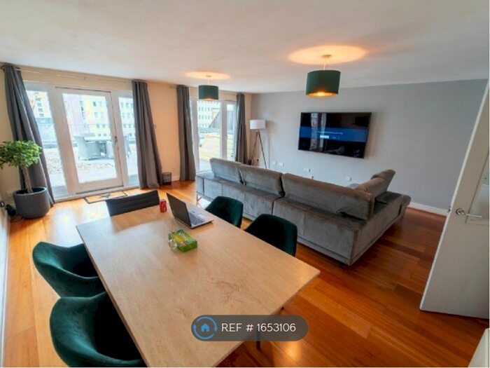 3 Bedroom Flat To Rent In The Mailbox, Birmingham, B1