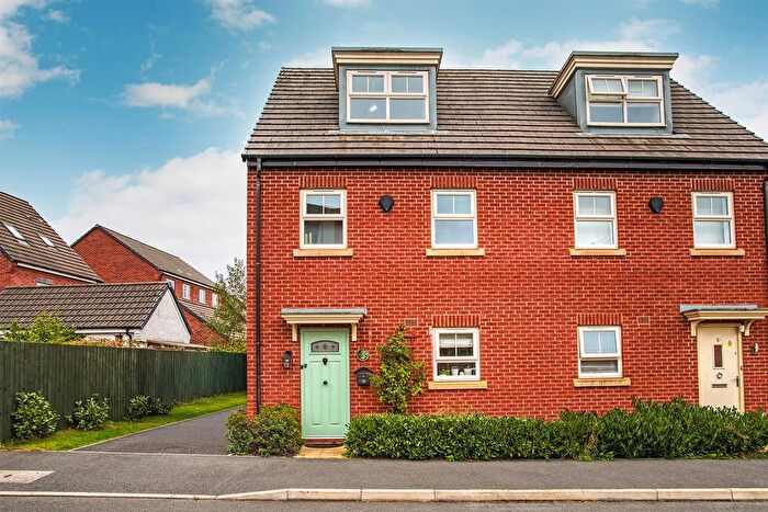 3 Bedroom Semi-Detached House For Sale In Stockwell Drive, Mackworth, Derby, DE22