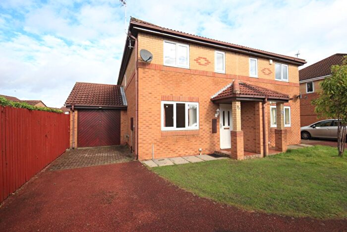 3 Bedroom Semi Detached House To Rent In Redmires Close, York, YO30