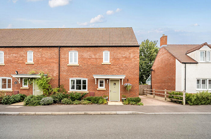 3 Bedroom End Of Terrace House For Sale In Ferryman Close, Twyning, Tewkesbury, GL20