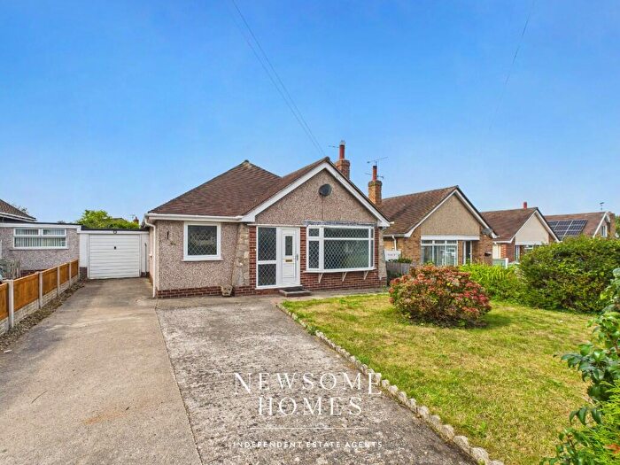 3 Bedroom Detached Bungalow For Sale In Ffordd Ffynnon, Rhuddlan, LL18