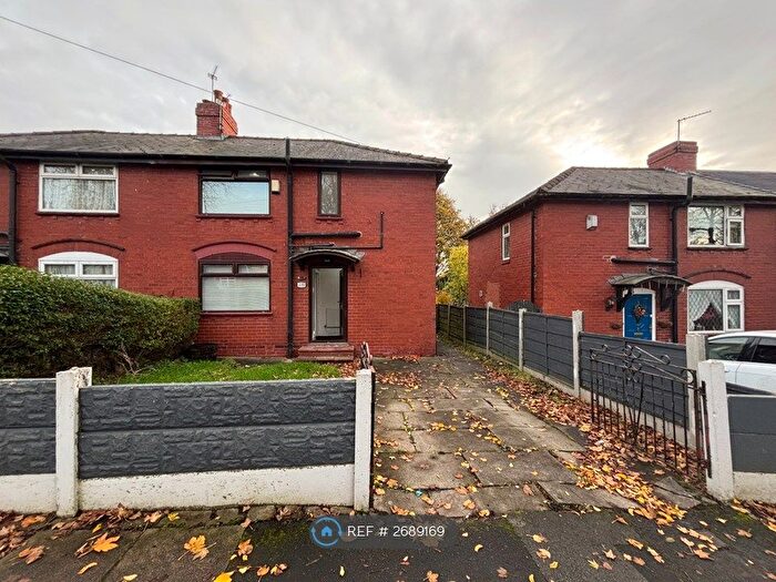 3 Bedroom Semi Detached House To Rent In Broadoak Road, Ashton-Under-Lyne, OL6