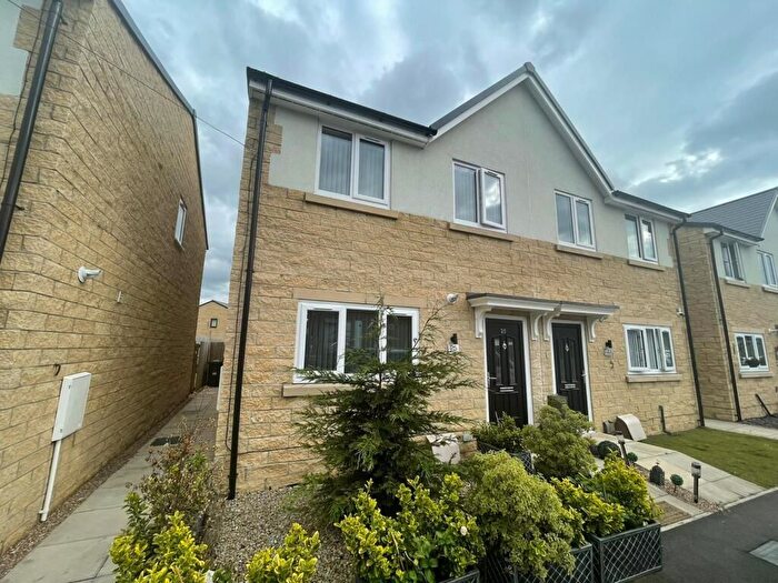 3 Bedroom Semi Detached House For Sale In Tunwell Street, Bradford, BD2